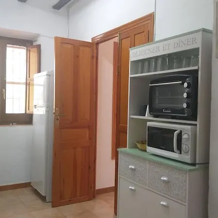 Сasa de vacaciones Casita Roja. Alójate En La Sierra De Mariola. *