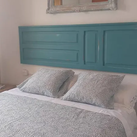 Casita Roja. Alójate En La Sierra De Mariola. Bañeres